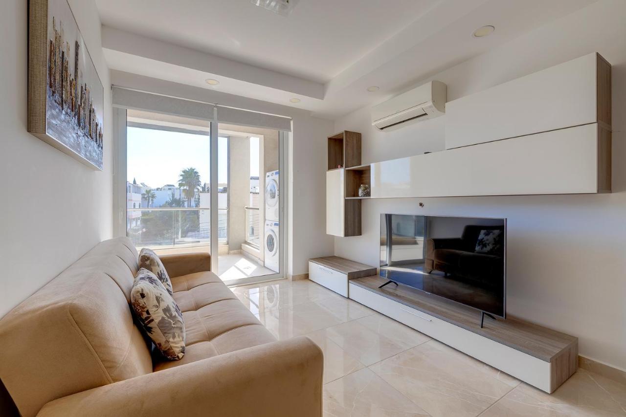 Modern 1Br Apartment In Central St Julian'S Saint Julian's Екстериор снимка