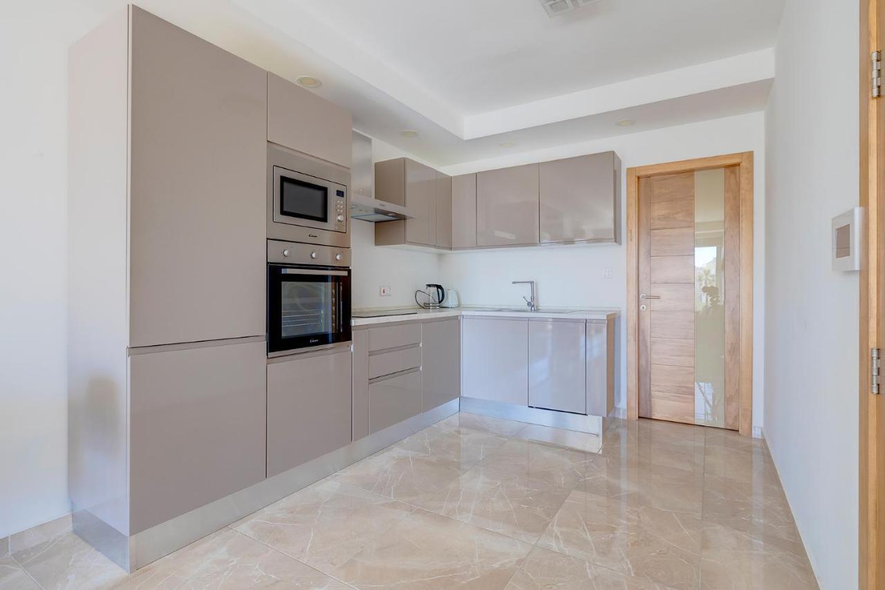 Modern 1Br Apartment In Central St Julian'S Saint Julian's Екстериор снимка